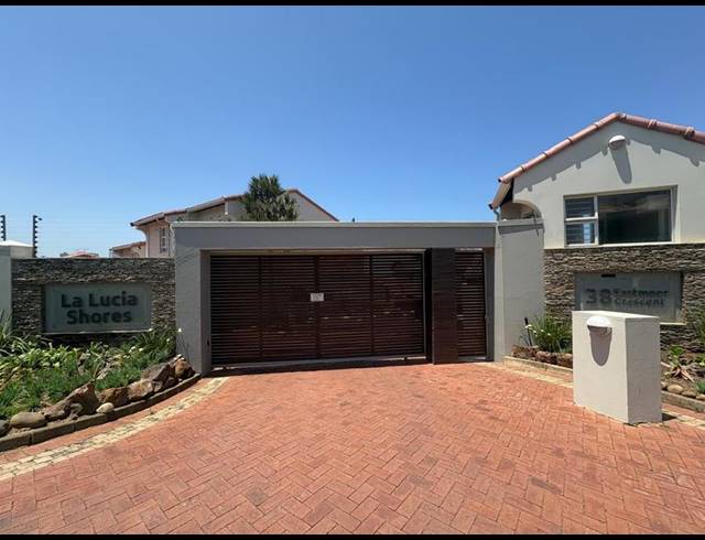 4 BEDROOM HOUSE FOR SALE IN LA LUCIA